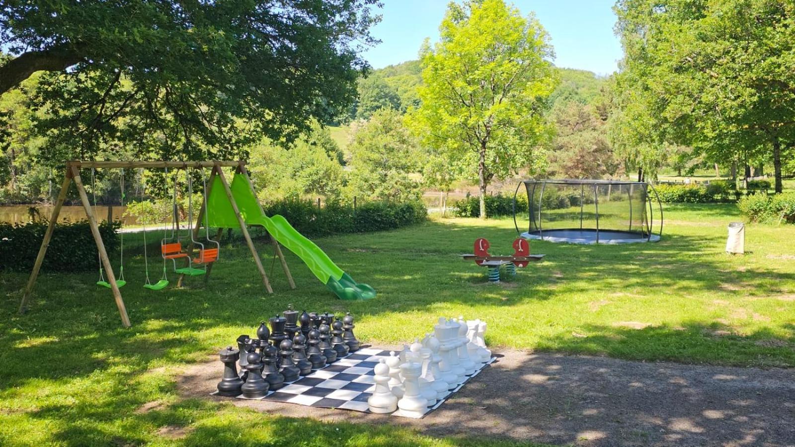 Camping De Ladignac Le Long Bel Air Екстериор снимка