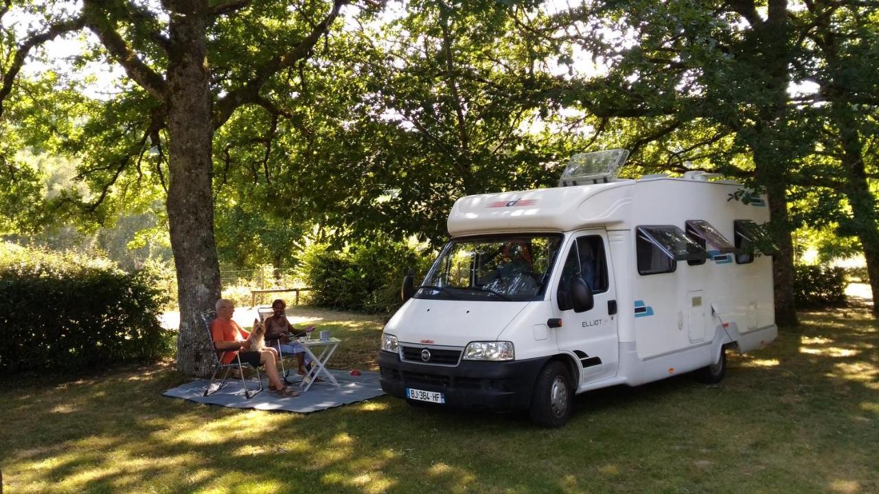 Camping De Ladignac Le Long Bel Air Екстериор снимка