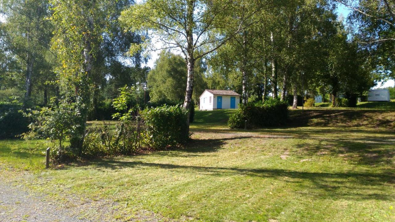 Camping De Ladignac Le Long Bel Air Екстериор снимка