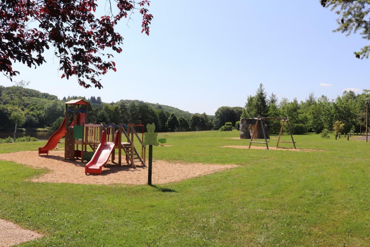 Camping De Ladignac Le Long Bel Air Екстериор снимка