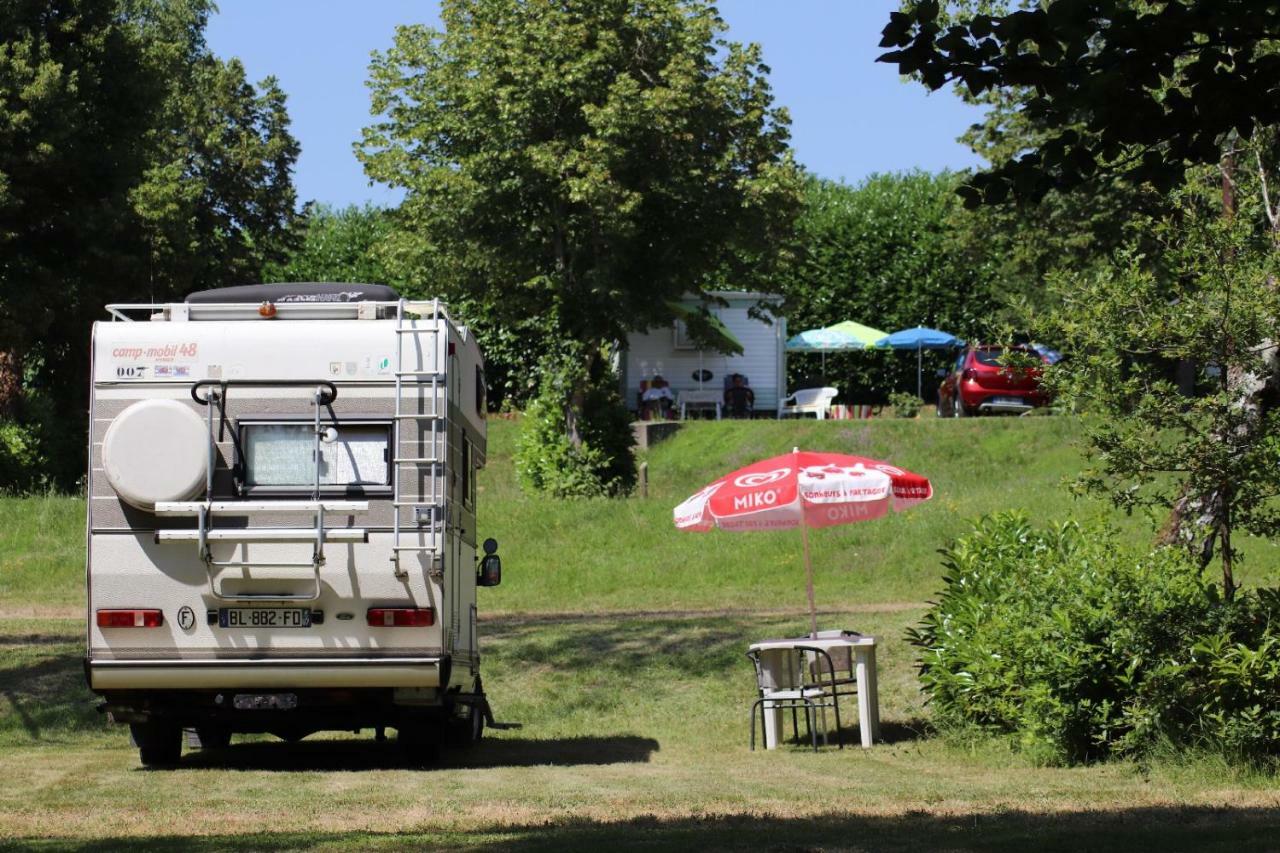 Camping De Ladignac Le Long Bel Air Екстериор снимка