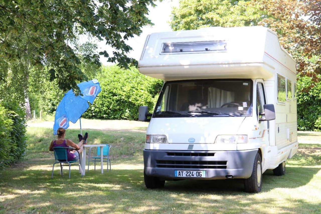 Camping De Ladignac Le Long Bel Air Екстериор снимка